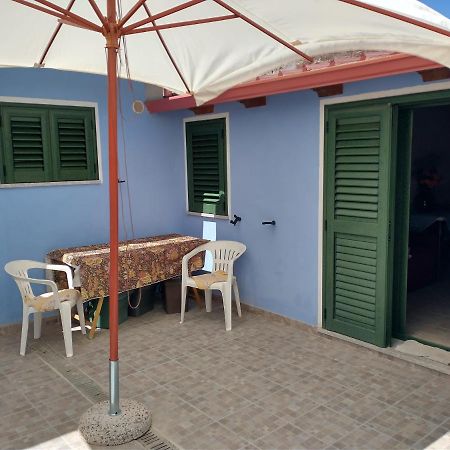 Da Carla Apartment Iglesias Bagian luar foto